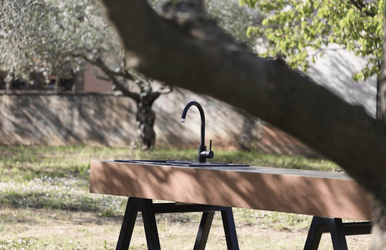 Outdoor Kitchen: What to Choose and What to Prepare in It
